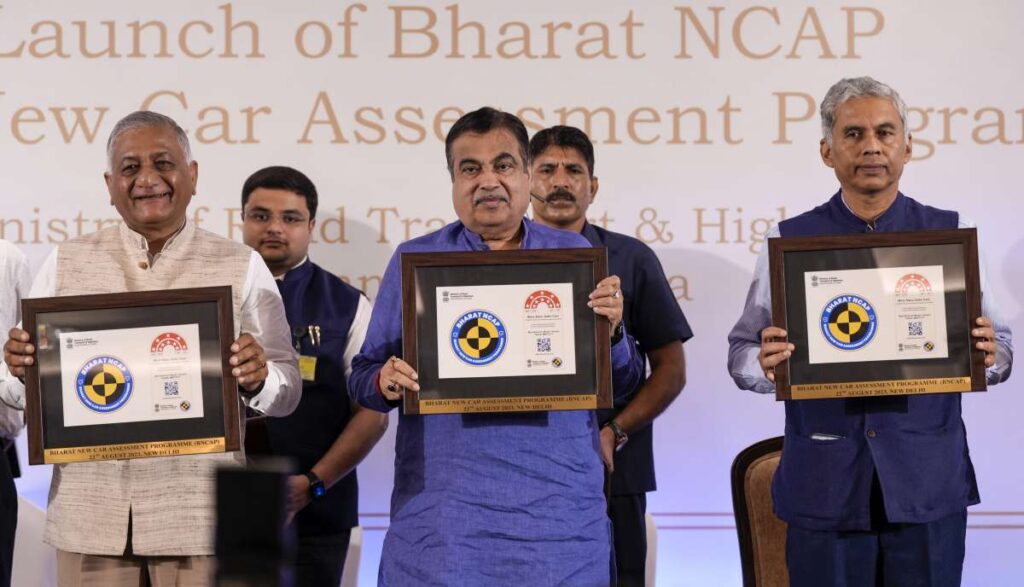 अब देश में भी बनेंगी इंटरनेशनल क्वालिटी की कारें, नितिन गडकरी ने की Bharat NCAP की शुरुआत