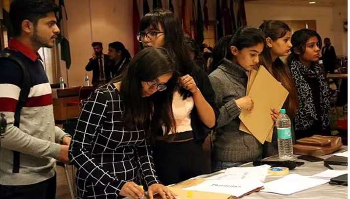 फ्रेशर्स के लिए नौकरी पाने का सुनहरा मौका, इन पदों के लिए निकलने वाली है बंपर भर्ती