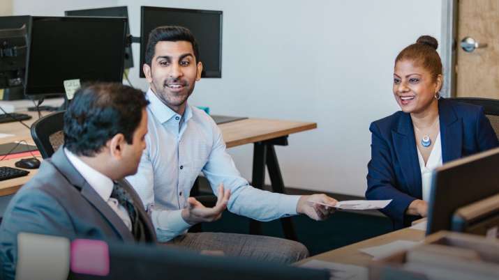 भारत में अमीरों की बढ़ रही रईसी, सिर्फ दो साल में दोगुनी हुई लाखों करोड़पतियों की संपत्ति