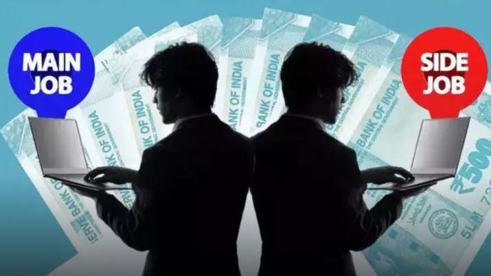 मूनलाइटिंग के चक्कर में कही आप ना हो जाएं शिकार, इन लोगों को इनकम टैक्स विभाग भेज रहा नोटिस