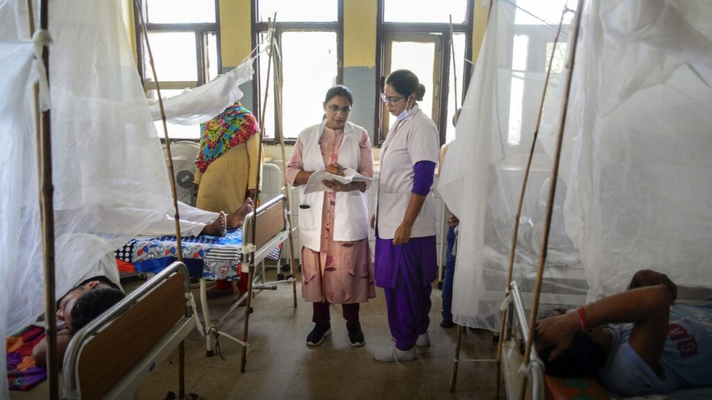 सरकारी स्कीम से मृतक का होता रहा इलाज, CAG का आयुष्मान भारत स्कीम पर बड़ा खुलासा