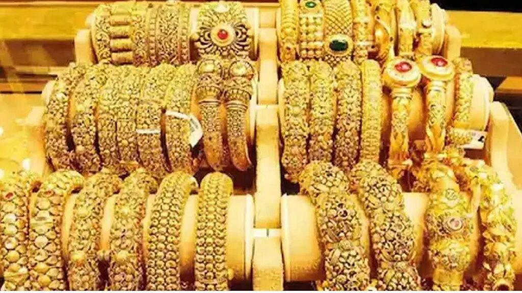 Gold-Silver खरीद लो, अब देर न करो! सोना 650 रुपये तो चांदी 1,800 रुपये सस्ती, जानें लेटेस्ट रेट