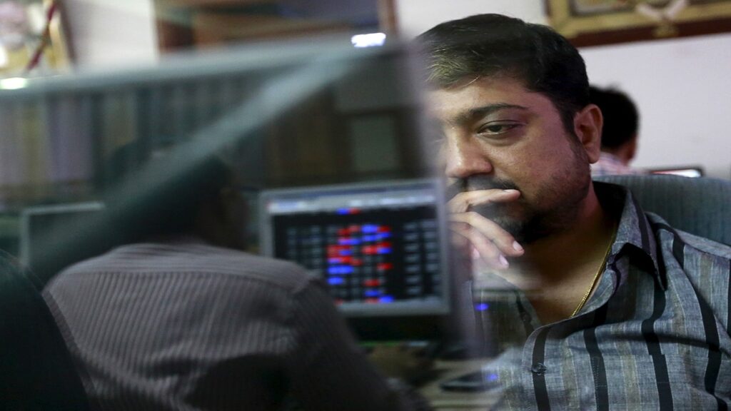 Stock Market गिरावट के साथ खुला, सेंसेक्स 71 प्वाइंट लुढ़का, निफ्टी भी फिसला, फोकस में हैं ये स्टॉक्स