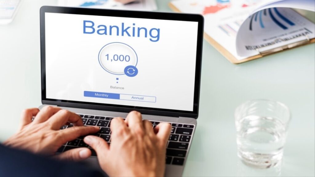 जीरो बैलेंस खाते पर ये बैंक देता है 7.50 प्रतिशत तक का ब्याज, साइबर इंश्योरेंस के साथ मिलते हैं ये फायदे