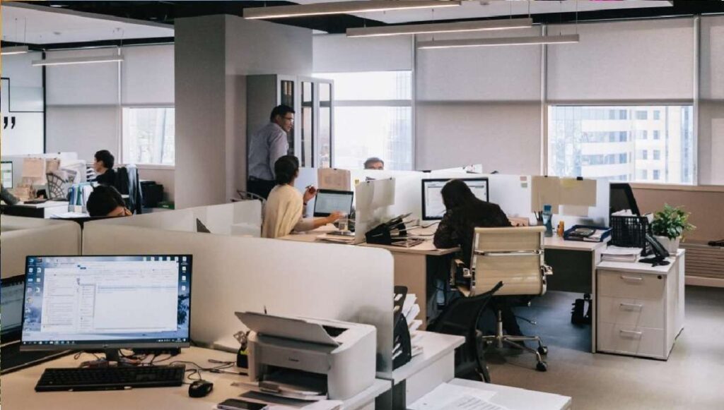 भारतीय अर्थव्यवस्था के लिए अच्छी खबर, सर्विस PMI 13 साल के रिकॉर्ड हाई पर पहुंची, जानें कैसे बढ़ेंगी नई नौकरियां