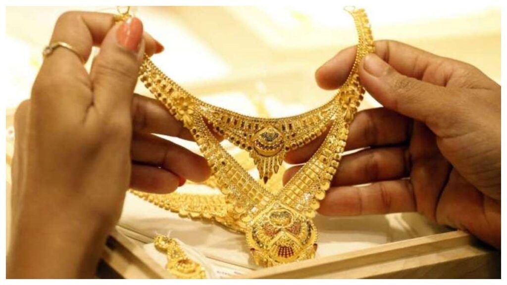 Diwali Offers: Tanishq, Kalyan समेत अन्य बड़े ज्वेलर्स ने निकाले दिवाली ऑफर्स, मिल रहा 30 प्रतिशत तक डिस्काउंट