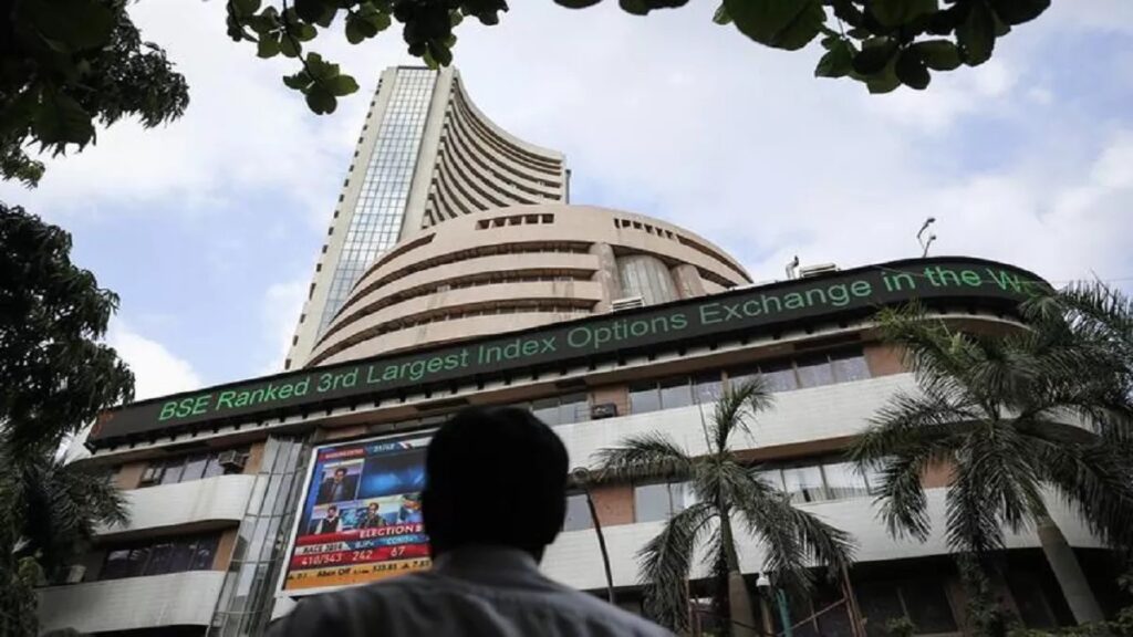 Share Market Close: हल्की बढ़त के साथ बंद हुआ शेयर मार्केट; सेंसेक्स 66,000 के ऊपर