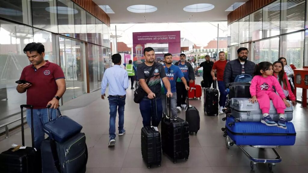 डोमेस्टिक एयर पैसेंजर्स ने रविवार को बना डाला नया रिकॉर्ड, एक दिन में 4,56,910 यात्रियों ने भरी उड़ान