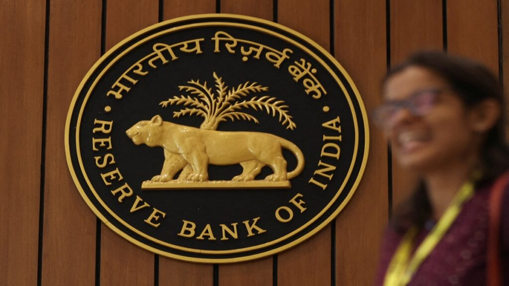 पर्सनल लोन और क्रेडिट कार्ड हो जाएंगे अब और महंगे, RBI ने बढ़ती डिमांड को देखते हुए नियम किए सख्त