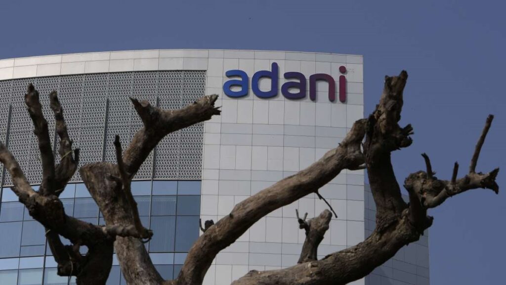 अमेरिकी सरकार की जांच में पास हुआ Adani Group, हिंडनबर्ग के आरोपों को बताया गलत